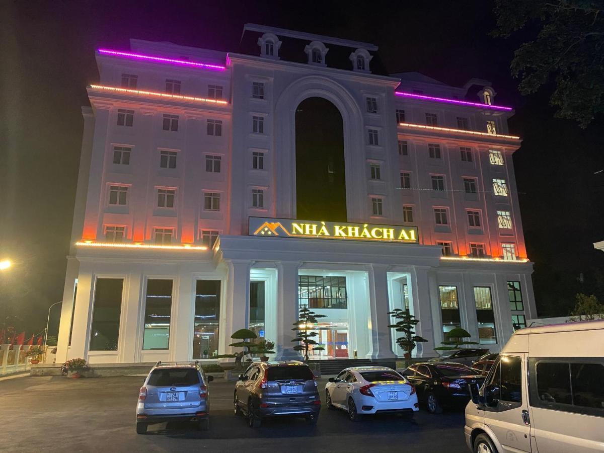 Khách Sạn A1 Lạng Sơn Esterno foto