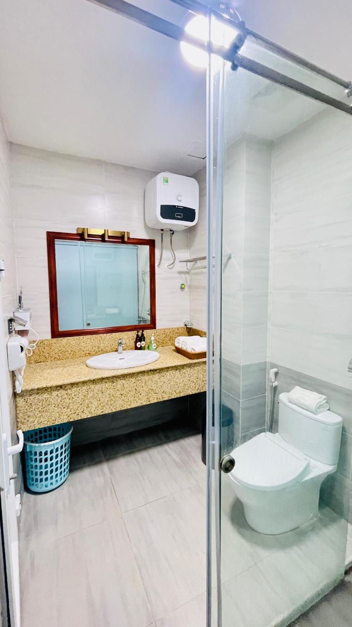 Khách Sạn A1 Lạng Sơn Esterno foto